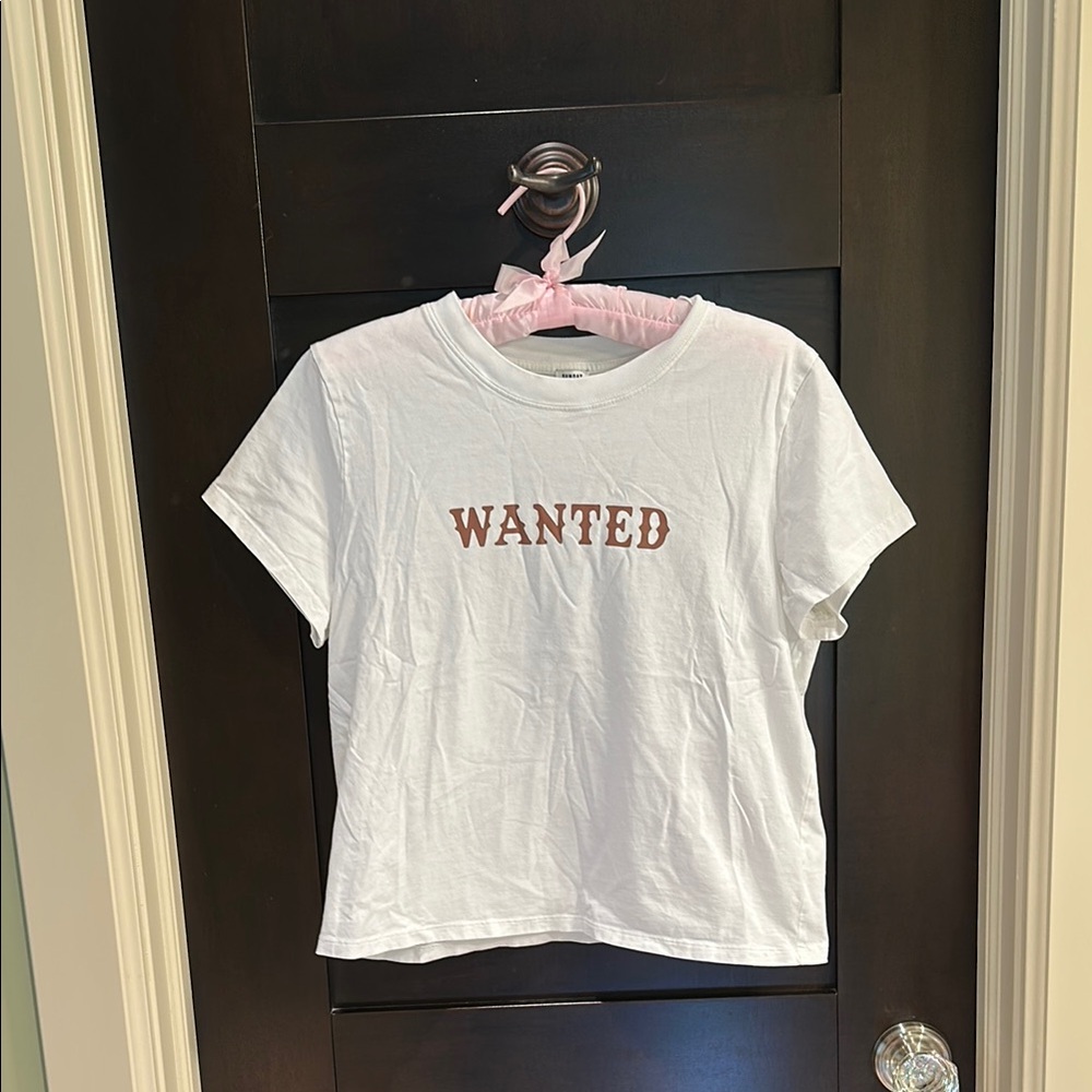 Wilfred white “Wanted” T-Shirt